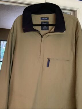 Nautica Two-Tone Golf Jacket in Tan and Navy. XL
